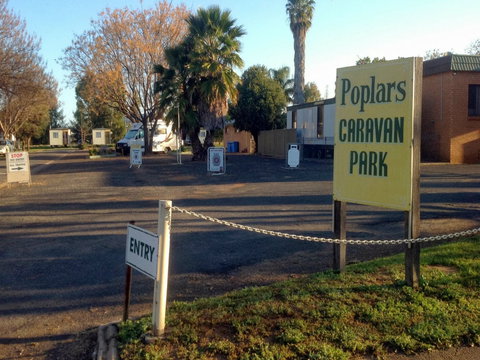 Poplars Caravan Park - Open For Essential Travel Only - Brisbane Tourism 1