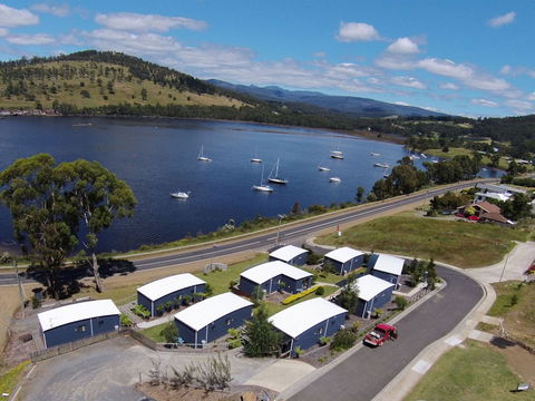 Port Huon Cottages - Tourism Brisbane 0