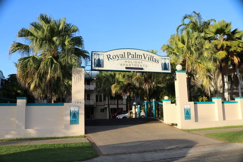 Royal Palm Villas - Tourism Brisbane 0