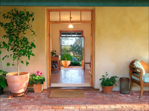 Seppeltsfield Vineyard Cottage - Brisbane Tourism 1