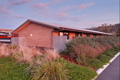 The Foreshore Motel & Tavern (Hobart) Lauderdale - Tourism Brisbane 2