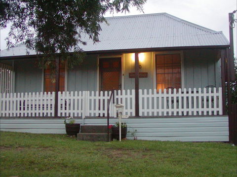 Tinonee Cottages - Tourism Brisbane 0