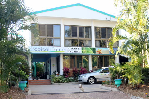 Tropical Palms Resort & 4WD Hire - Brisbane Tourism 1