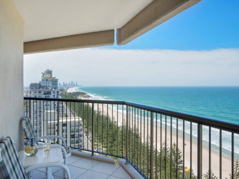 Burleigh Esplanade Apartments - Tourism Brisbane 2