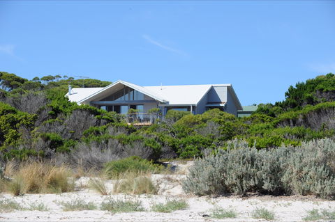 Cassini Beach House - Tourism Brisbane 0