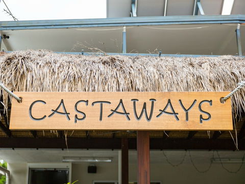 Castaways Moreton Island - Tourism Brisbane 1
