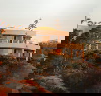 Cliff House Beachfront Villas - Tourism Brisbane