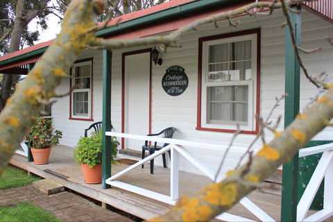 Coonawarra's Pyrus Cottage - Tourism Brisbane 0