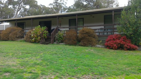 Emerald Park Holiday Farm - Brisbane Tourism 0