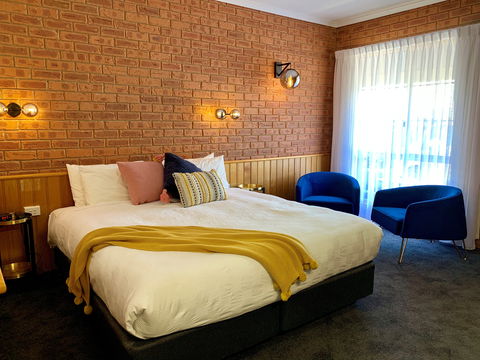 Golden River Motor Inn - Brisbane 4u 1