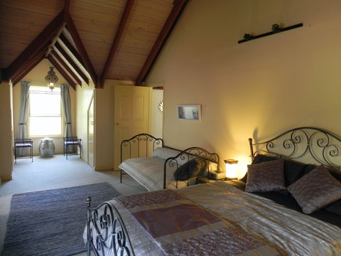 Longbeach Clifftop Retreat - Tourism Brisbane 1