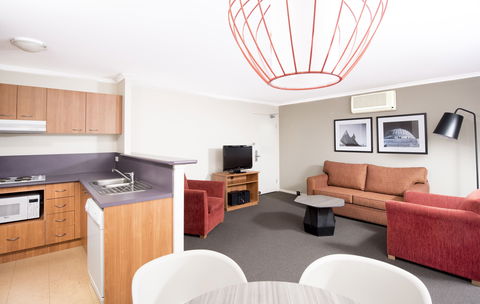 Mantra On Northbourne - Tourism Brisbane 1