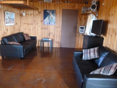 Melaleuca - Eco And Pet Friendly,  Harbor Point Cabins - Tourism Brisbane 2
