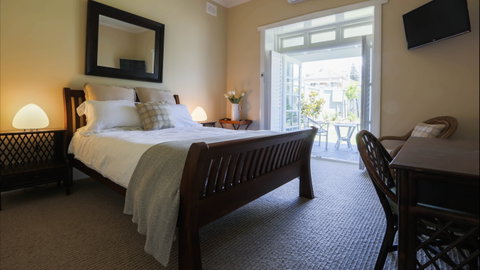 Merewether Beach House B And B - Tourism Brisbane 2
