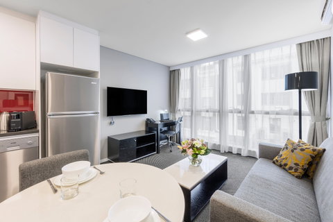 Meriton Suites Adelaide Street, Brisbane - Tourism Brisbane 2