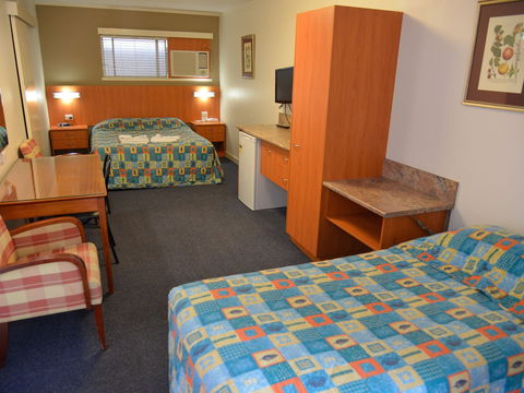 Motel Monaco - Tourism Brisbane 0
