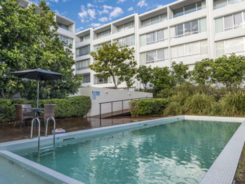 Oaks Nelson Bay Lure Suites - Brisbane Tourism 1