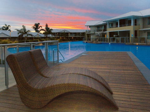 Oaks Port Stephens Pacific Blue Resort - Brisbane 4u 0