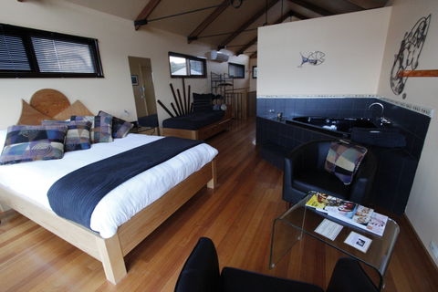 Ocean Inlet At Fairhaven - Brisbane 4u 2