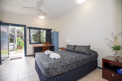 Palm Island Motel - Brisbane Tourism 1