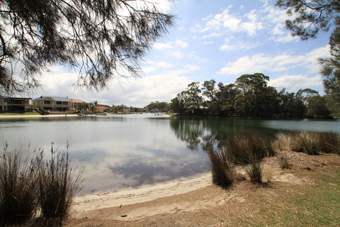 Ray Of Sunshine-Waterfront Reserve - Tourism Brisbane 1