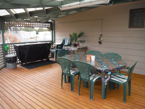 Shore Is Nice - Brisbane 4u 1