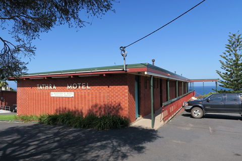 Tathra Hotel - Motel - Brisbane Tourism 1