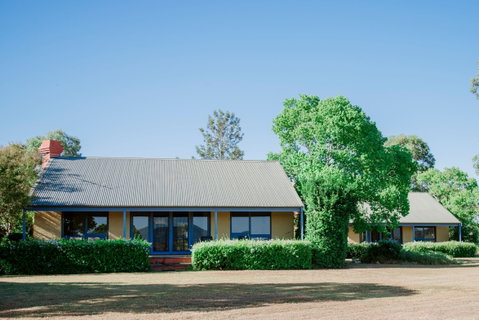 Tranquil Vale Vineyard - Tourism Brisbane 2
