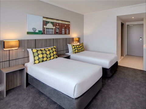 Travelodge Hotel Bankstown Sydney - Brisbane 4u 2