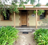 Walnut Cottage - Tourism Brisbane