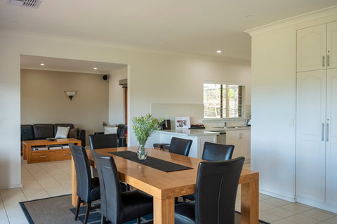 131 - Heart Of The Vale - Tourism Brisbane 2