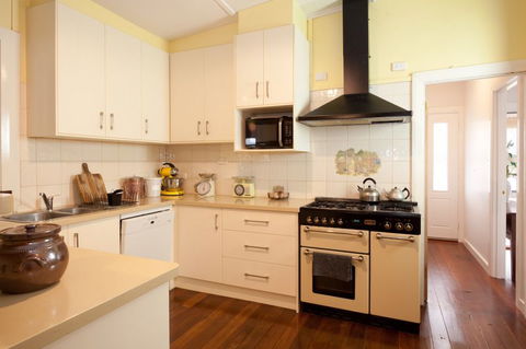 Great Southern Outback Tours & Accommodation - Brisbane 4u 4