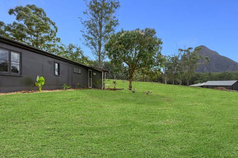 Sunshine Coast Farm Stay  - Tourism Brisbane 1