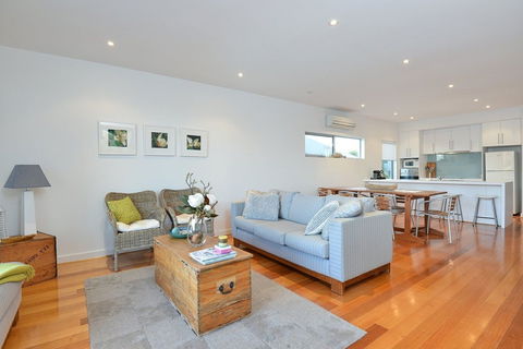 Alexander By The Sea - Brisbane 4u 1