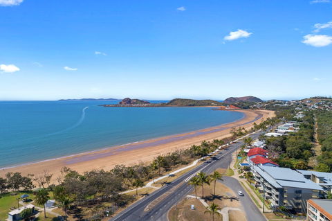 Beaches On Lammermoor Apartments - Tourism Brisbane 2