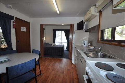 Beachside Holiday Park - Tourism Brisbane 2