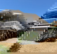 Catching Waves - Tourism Brisbane