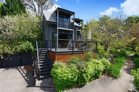 Cloudsong Chalets - Brisbane 4u 2