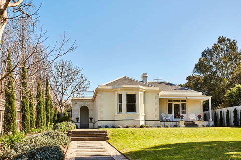 Clydesville Queenscliff - Brisbane Tourism 0