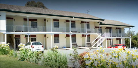 Colonial Lodge Motor Inn - Tourism Brisbane 0