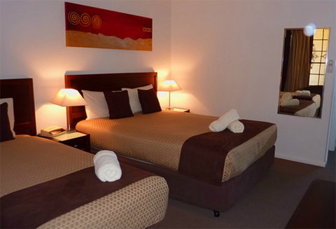 Colonial Lodge Motor Inn - Tourism Brisbane 1