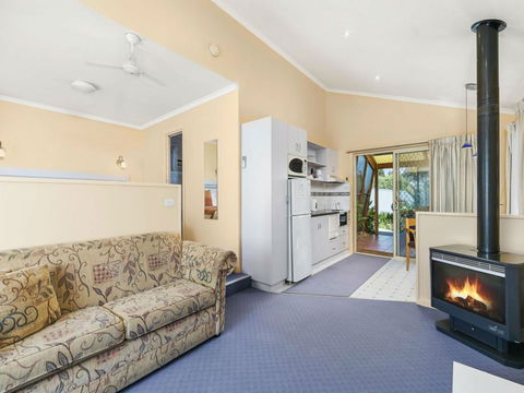 Cottages For Two - Brisbane Tourism 0
