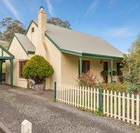 Country Pleasures Bed and Breakfast - Tourism Brisbane