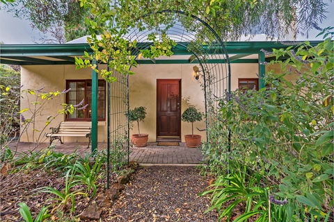 Country Pleasures Bed And Breakfast - Brisbane Tourism 1