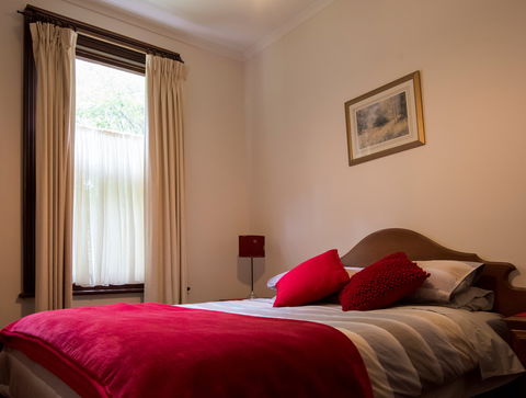 Creek Cottage Walhalla - Tourism Brisbane 1