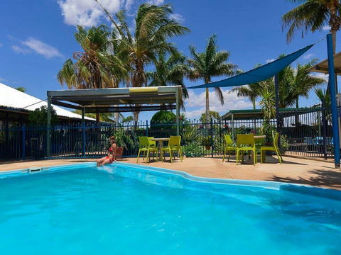 Devils Marbles Hotel - Tourism Brisbane 0
