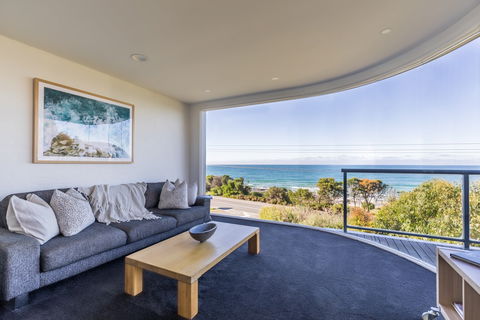 Dlux + Escape @ 83 Great Ocean Road Apartments Lorne - Brisbane 4u 0