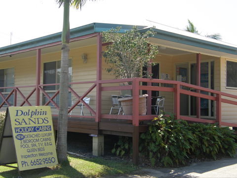 Dolphin Sands Holiday Villas - Brisbane 4u 1