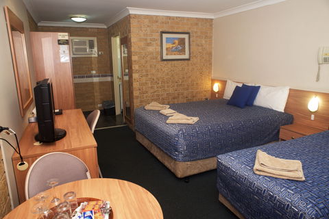 Forest Lodge Motor Inn And Restaurant - Brisbane Tourism 1