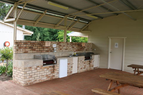 Fossickers' Tourist Park - Brisbane Tourism 1
